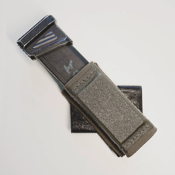 Single Angled 40° Pistol Pouch KYWI Magnet Esstac